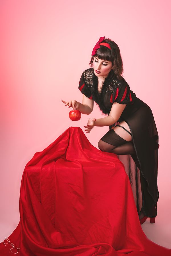 The Princesses We Deserve — foto 4 di 12 — fotografia cosplay di MD Photo con nanami, Giulia Heartilly, Mad Rakele