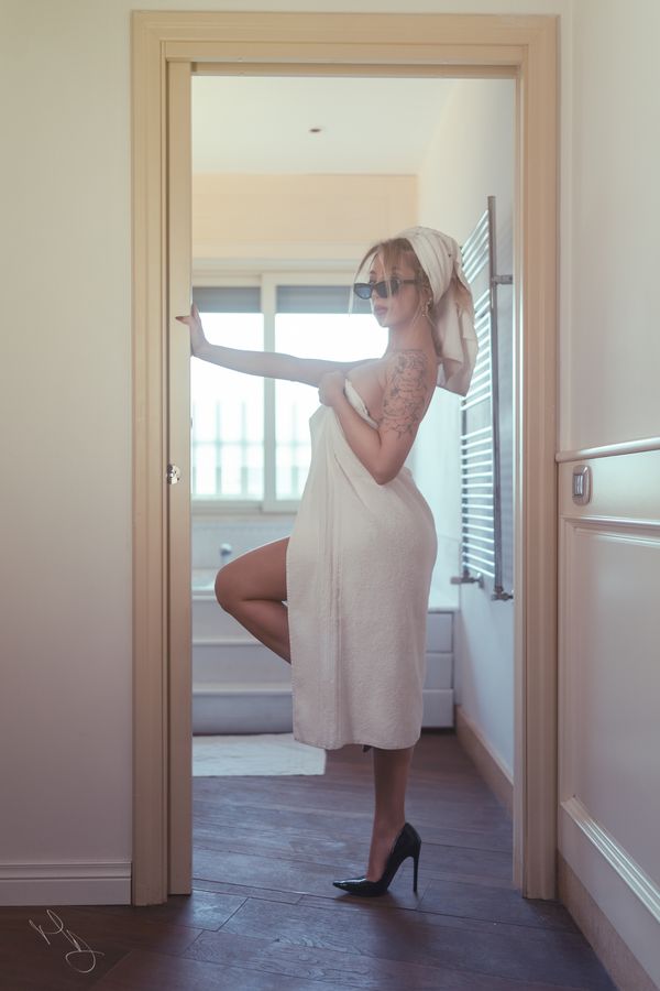 Portrait Of A Diva — foto 3 di 15 — fotografia glamour di MD Photo con Naomi
