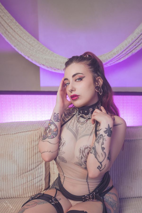 Purple Night — foto 9 di 10 — fotografia glamour di MD Photo