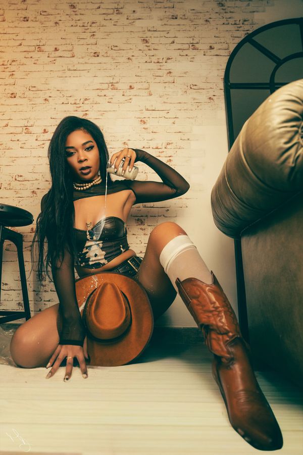 A Wild Naomi — foto 11 di 11 — fotografia glamour di MD Photo con Lady Naomi