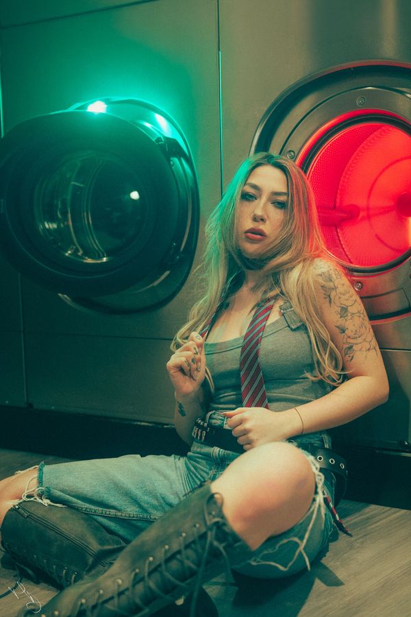 Laundry Service — foto 11 di 17 — fotografia modeling di MD Photo con Naomi